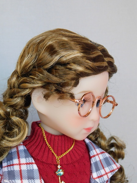 Кукла Рита Руби Ред в очках